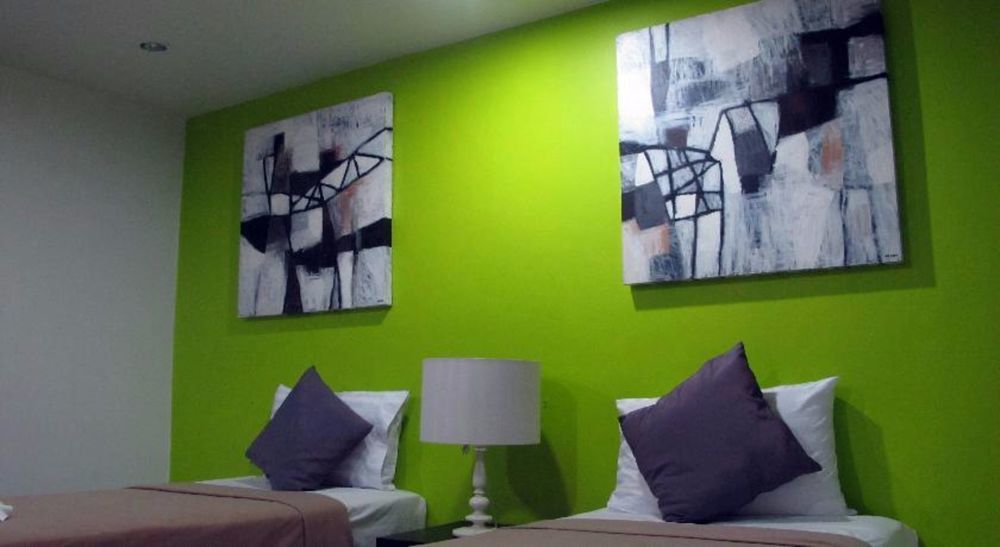 Cool Sea House Hotel Patong Bagian luar foto