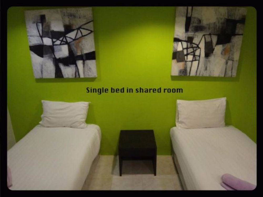 Cool Sea House Hotel Patong Bagian luar foto