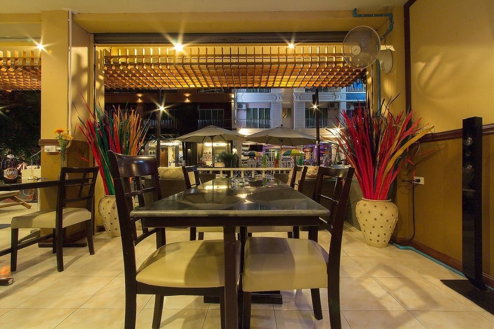 Cool Sea House Hotel Patong Bagian luar foto