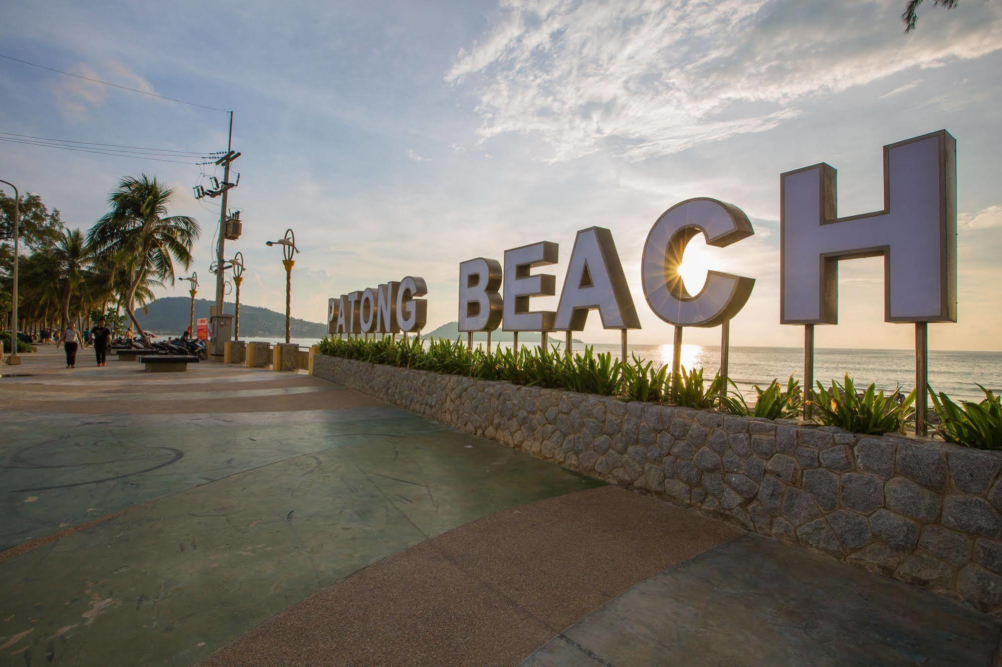 Cool Sea House Hotel Patong Bagian luar foto