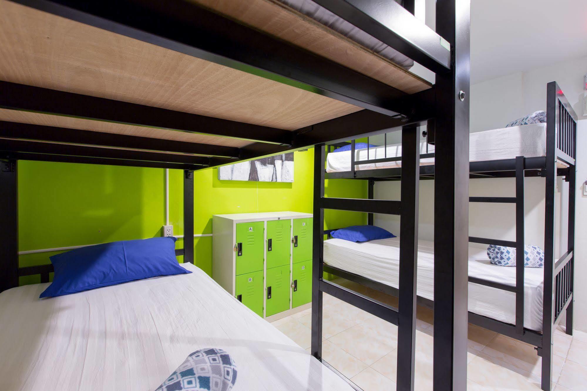 Cool Sea House Hotel Patong Bagian luar foto