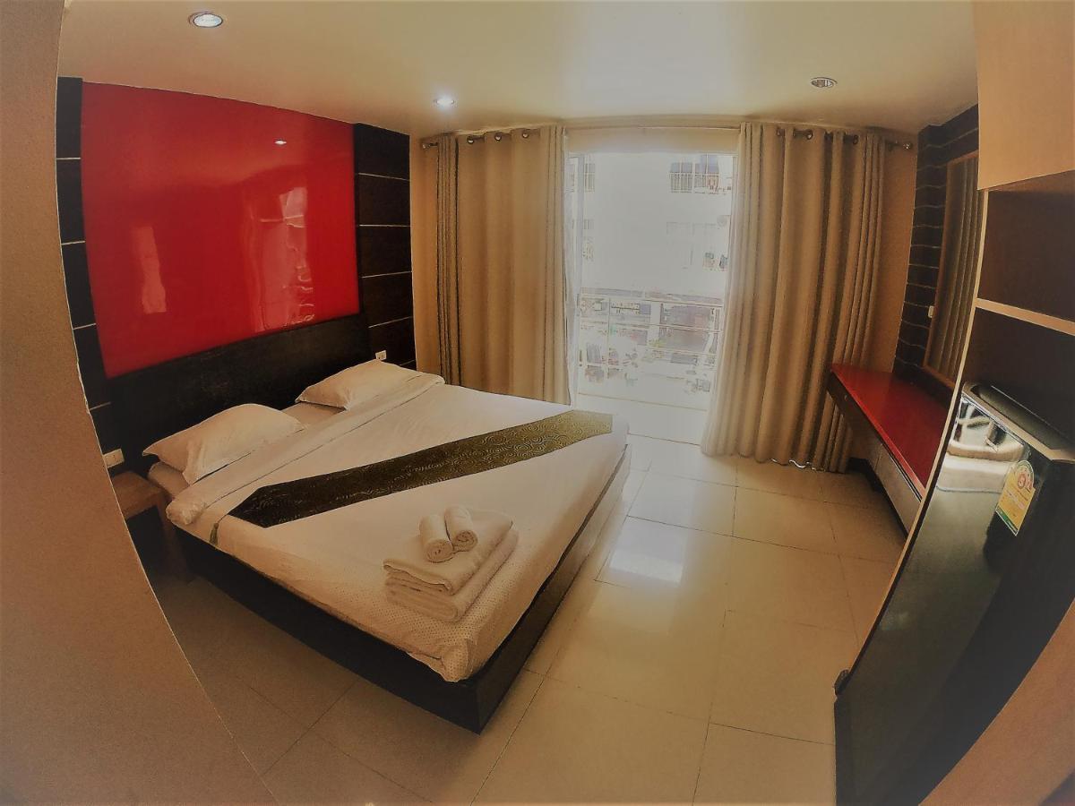 Cool Sea House Hotel Patong Bagian luar foto